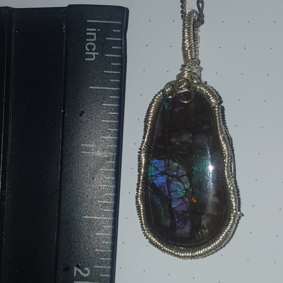 Ammolite  Pendant&Chain - Picture 4 of 17
